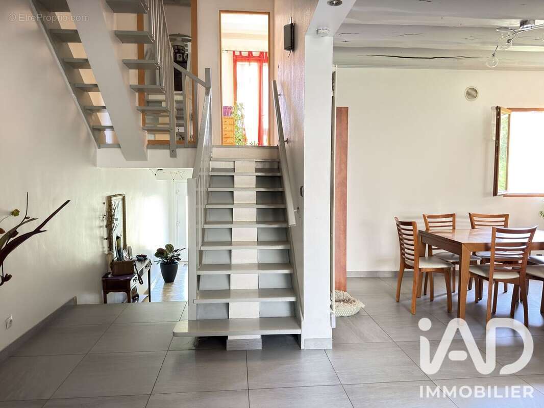 Photo 6 - Maison à SARTROUVILLE