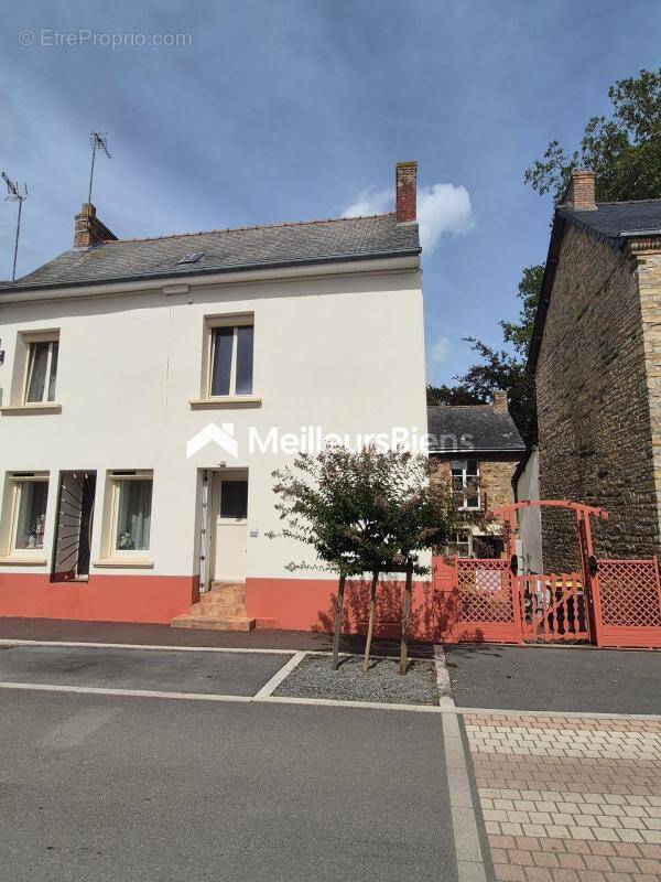Maison à BAIN-DE-BRETAGNE