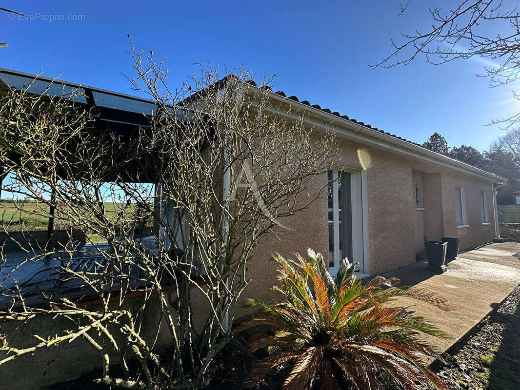 Maison à MONTASTRUC-LA-CONSEILLERE