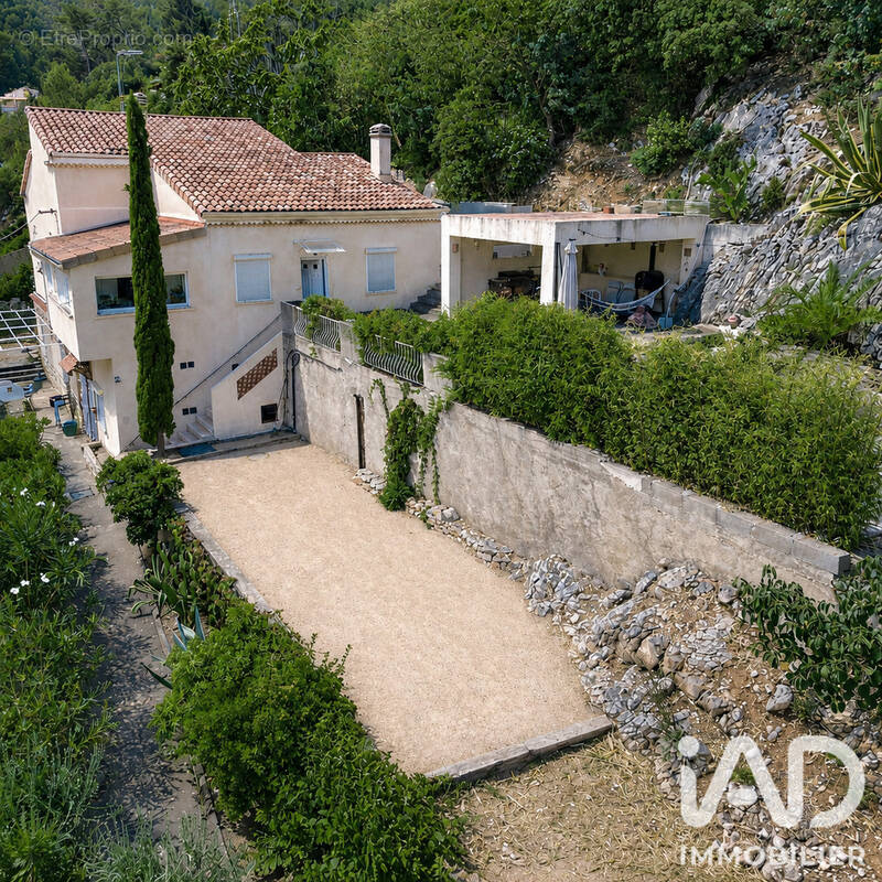 Photo 1 - Maison à MARSEILLE-11E