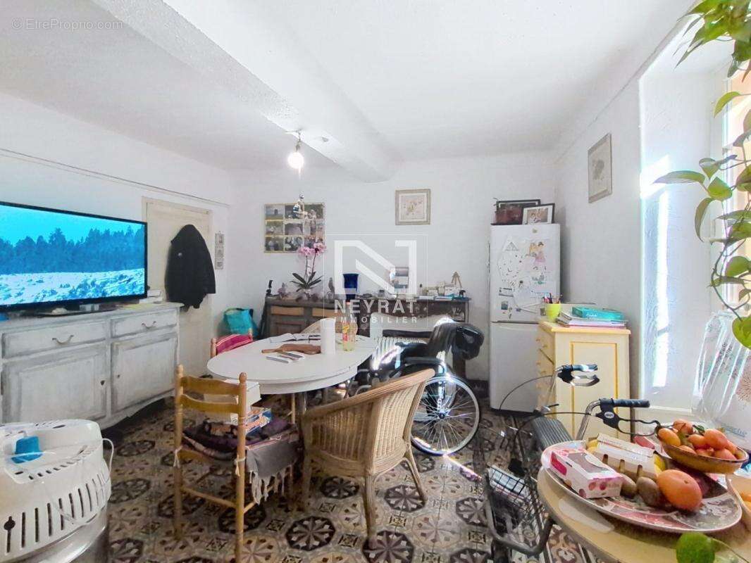 Maison à TOURRETTES