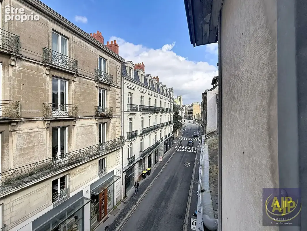 Nantes Hôtel de Ville - Appartement T1 Bis à vendre avec cuisine séparée - 18m2 - photo 11