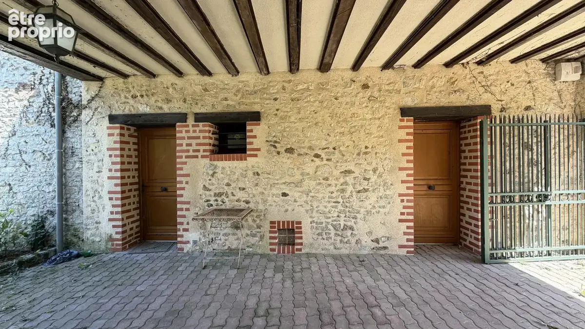 Exclusivité - propriété de caractère 850 m², terrain 4500 m² - photo 8