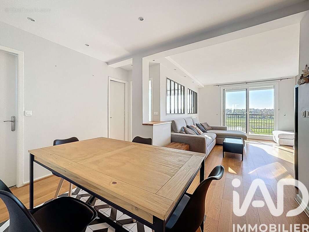 Photo 2 - Appartement à MAISONS-LAFFITTE