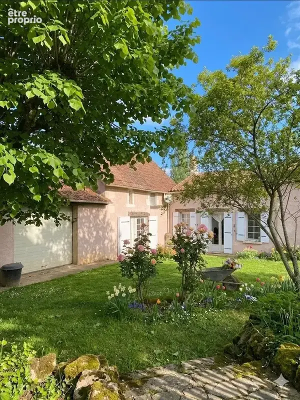 Maison 5 pièces 155 m² · à Maurens · 155 m² · 307 000 €
