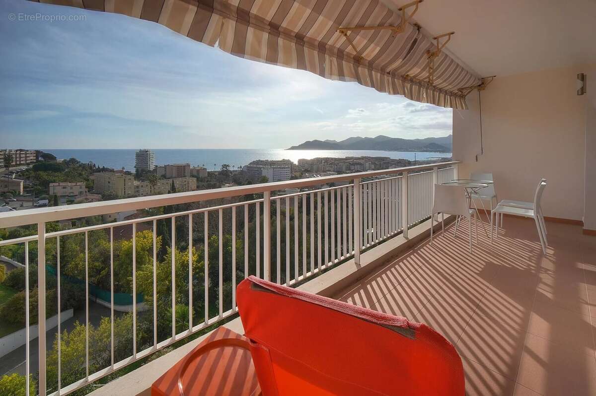 Appartement à CANNES