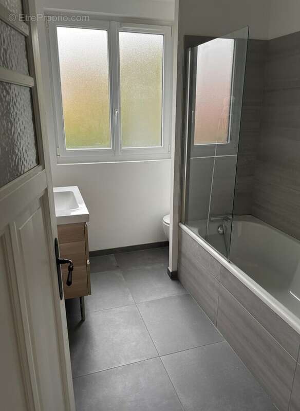 Salle de Bain 1er étage - Maison à LAMBERSART