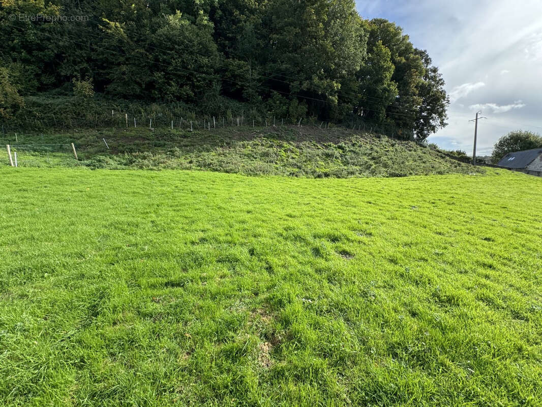 Terrain à FIQUEFLEUR-EQUAINVILLE