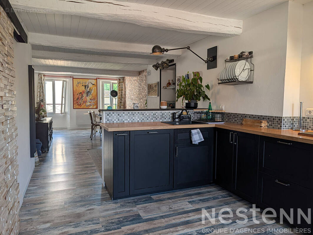 Appartement à COLLOBRIERES