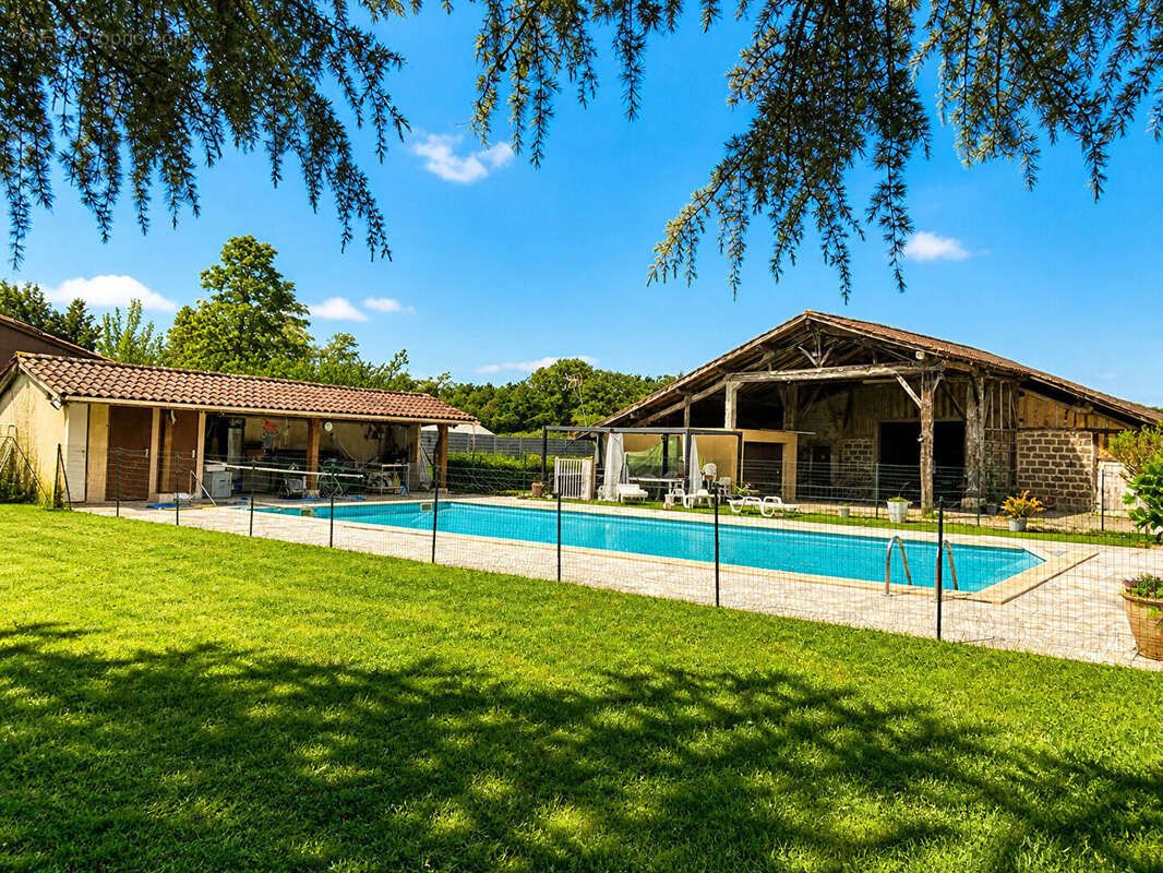 Maison à SAINTE-LIVRADE-SUR-LOT