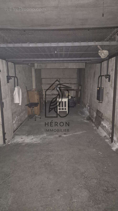 Parking à PARIS-19E