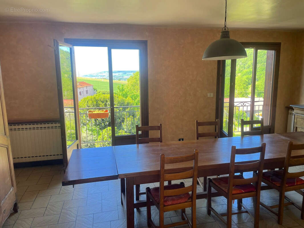Maison 157 m² à Orbeil  - photo 4