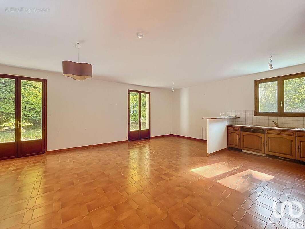 Photo 6 - Maison à VOUILLE