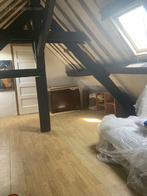 Maison à AMBRIERES-LES-VALLEES