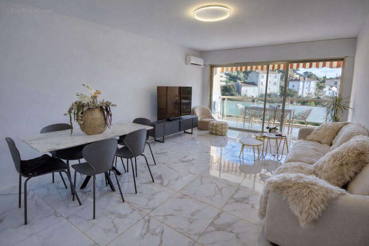 Appartement à LE CANNET