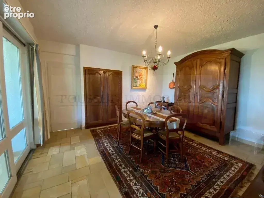 Superbe maison contemporaine avec piscine, terrasse et terrain de 1ha 77a 83ca m² - photo 8