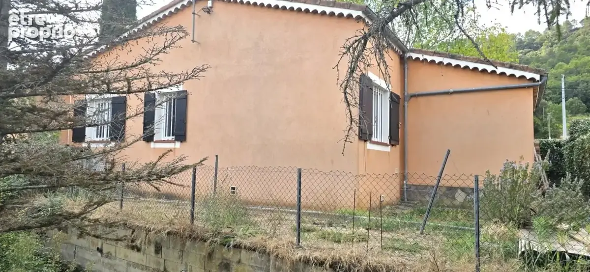 Villa T4 de 93 m2 avec annexes et piscine sur 2229 m2 de terrain - photo 3
