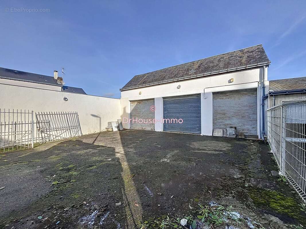 Parking à CHATEAU-LA-VALLIERE