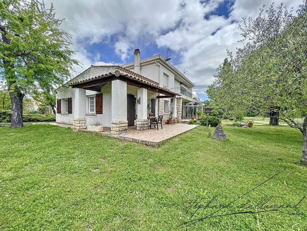 Photo 3 - Maison à SAINT-JULIEN-LES-ROSIERS