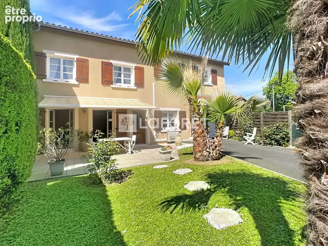 Maison Montmerle Sur Saone 5 pièce(s) 118.50 m2 - photo 2