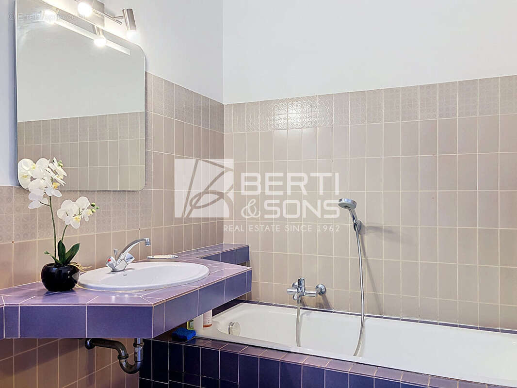 Appartement à MANDELIEU-LA-NAPOULE