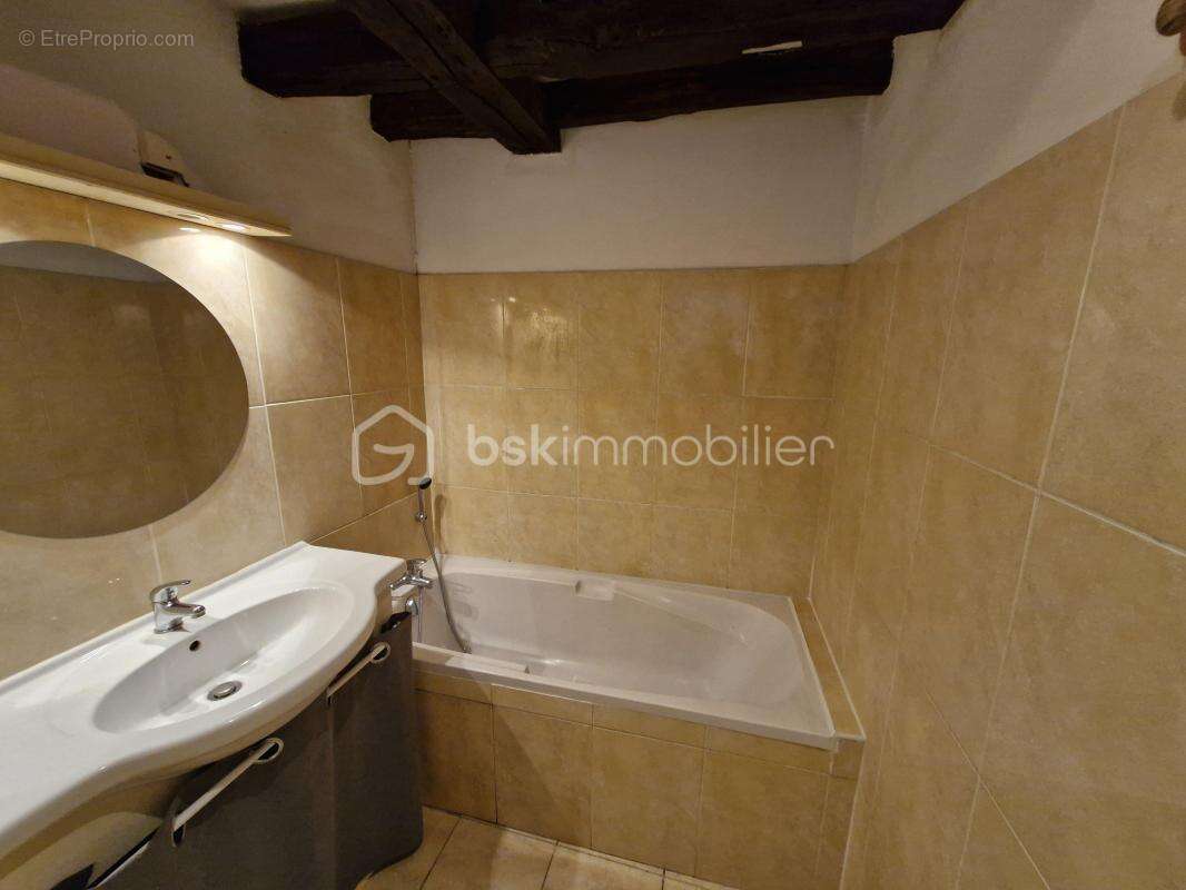 Bel appartement entièrement rénové de 48m2 situé au cœur de Bergerac - photo 9