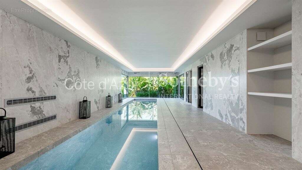 Maison à LES ISSAMBRES