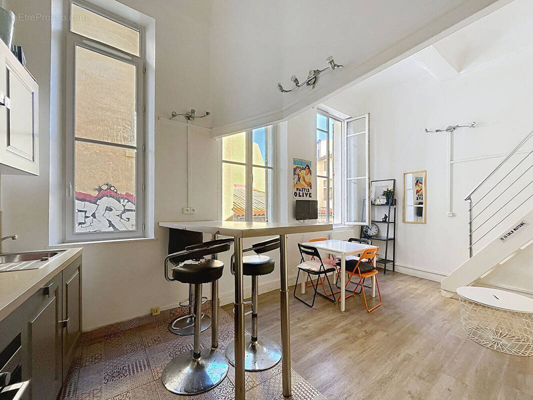 Appartement à MARSEILLE-2E