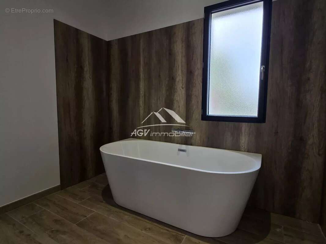 Maison à ALLEGRE-LES-FUMADES