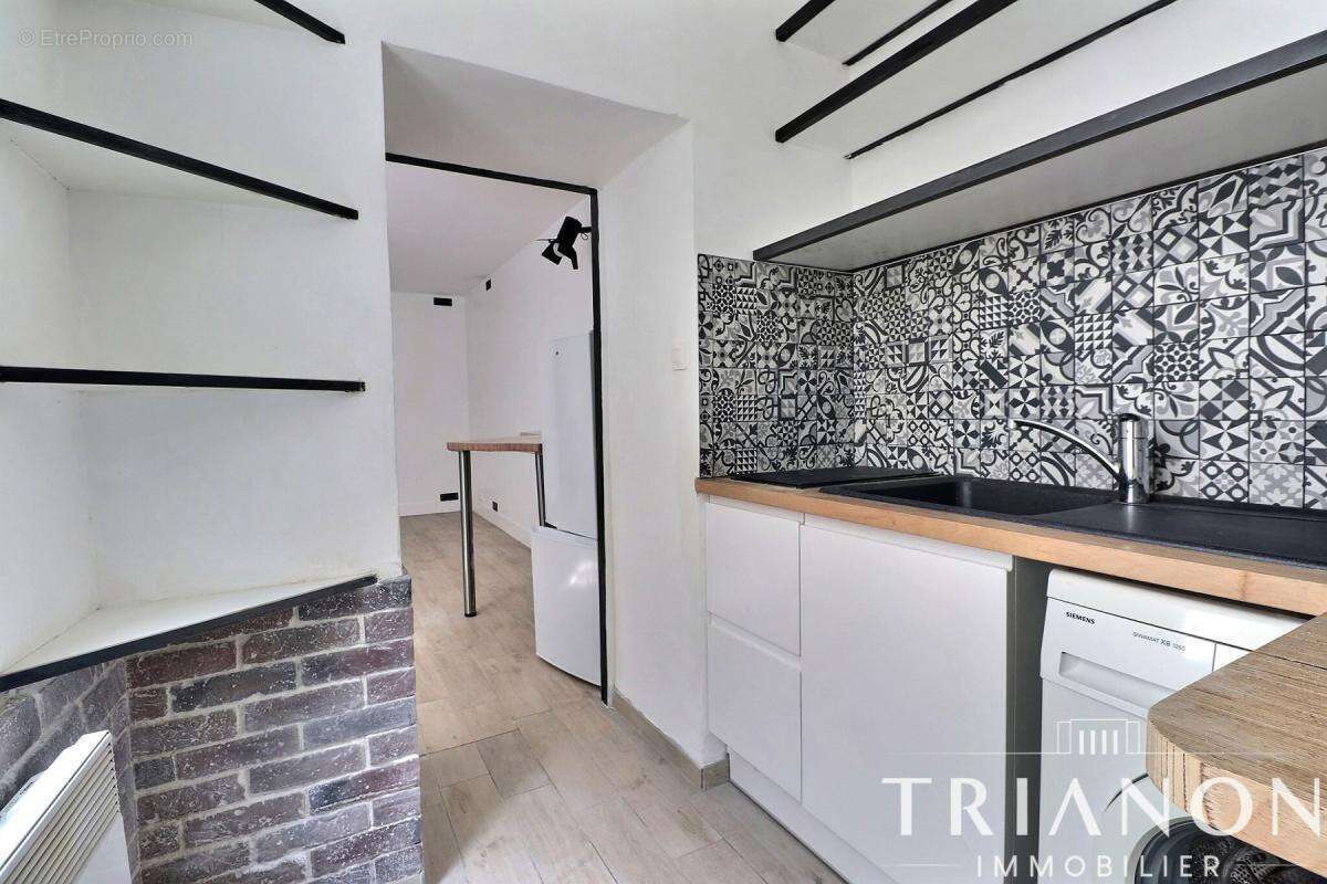 Studio – Centre historique – Calme sur cour – Saint-Germain-en-Laye - photo 3