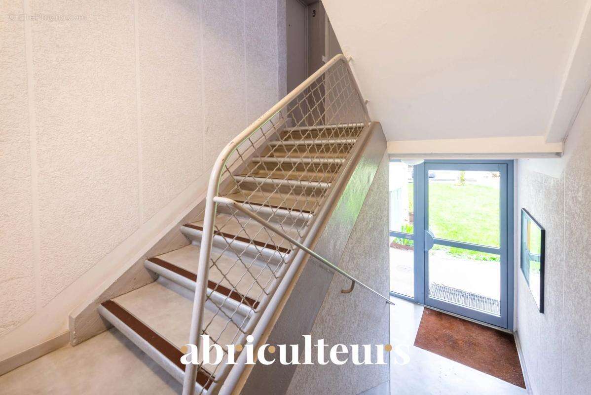 Appartement à COLOMBES