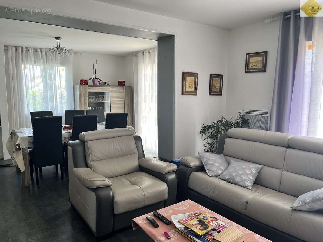 Maison à NEONS-SUR-CREUSE