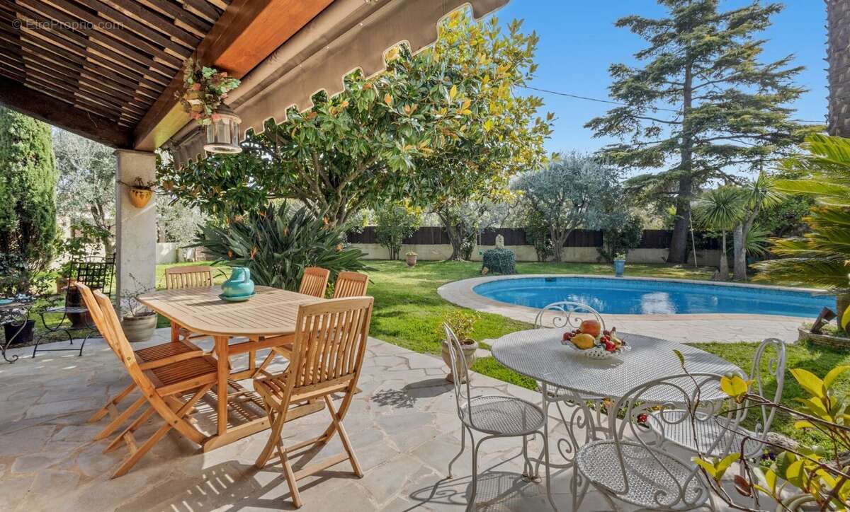Maison à MOUGINS