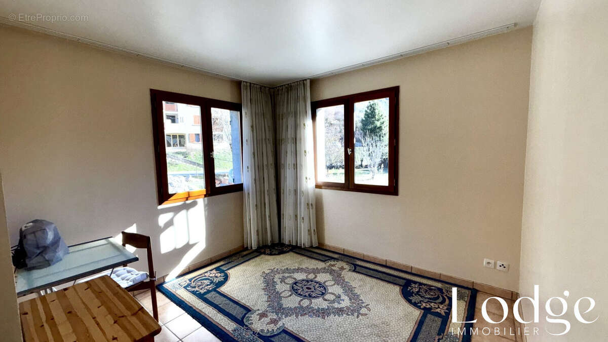 Maison à LA ROCHE-DE-RAME