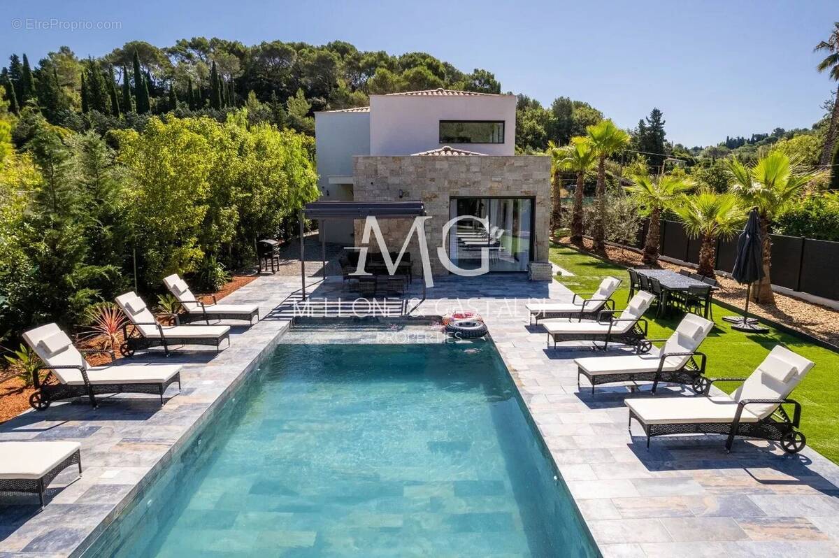 Maison à MOUGINS