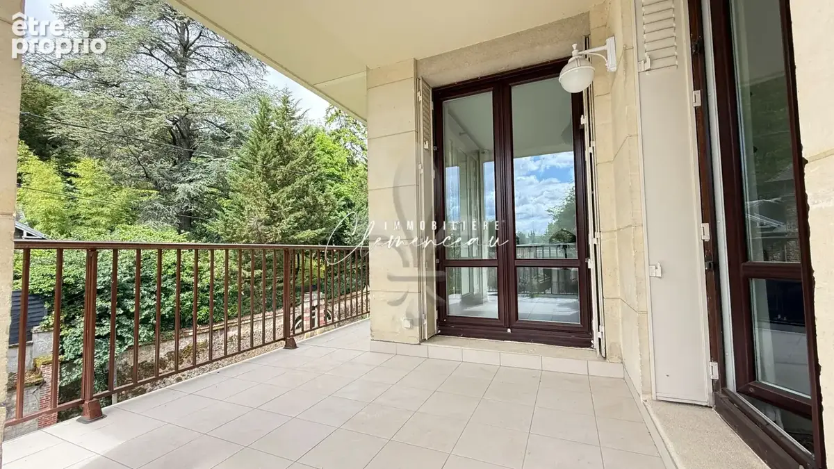 Appartement t4 - 94 m² - séjour double -  2 chambres -terrasse - box - cave - photo 5