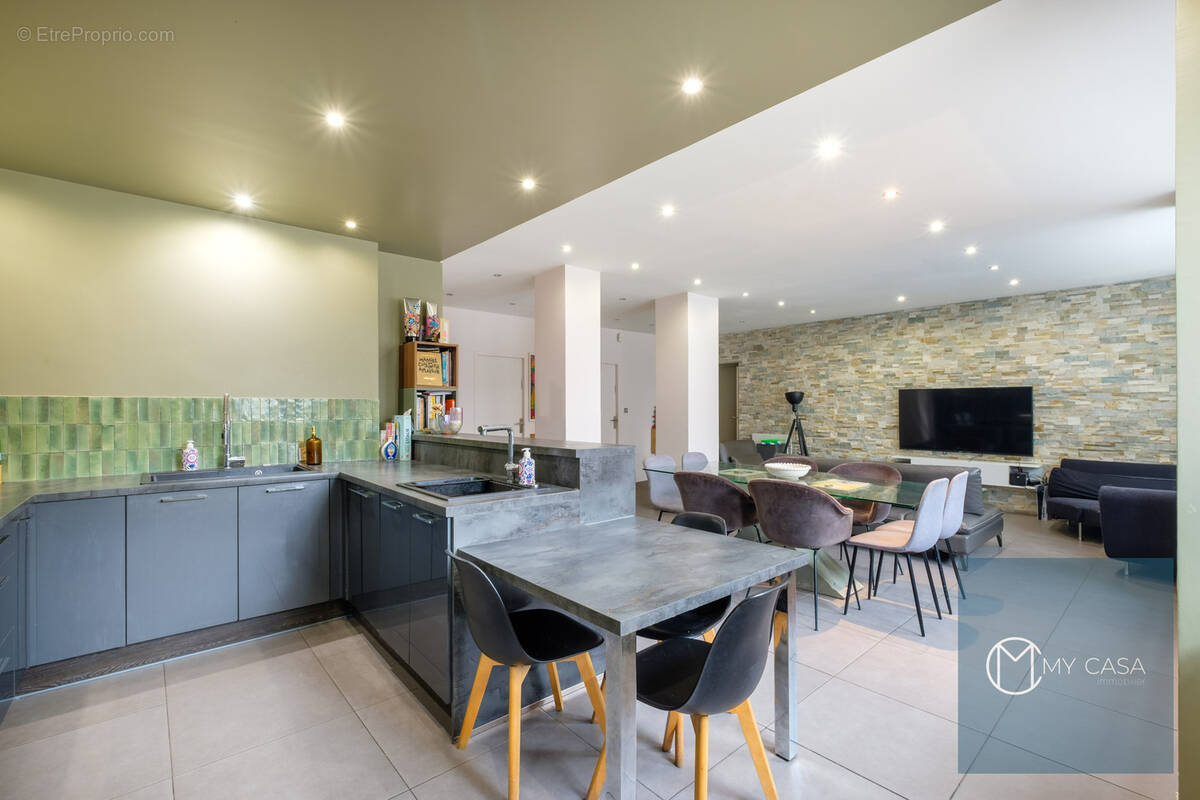 Appartement à CALUIRE-ET-CUIRE