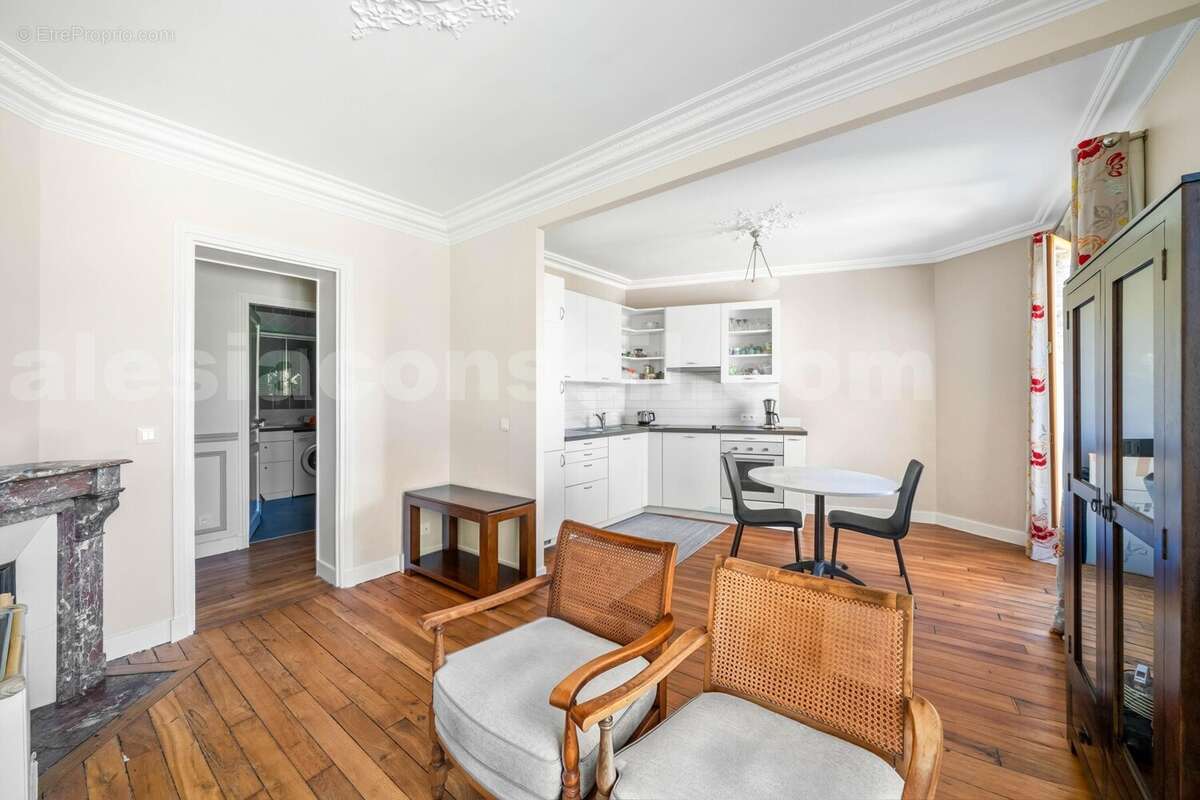 Photo n°3 - Appartement à PARIS-14E