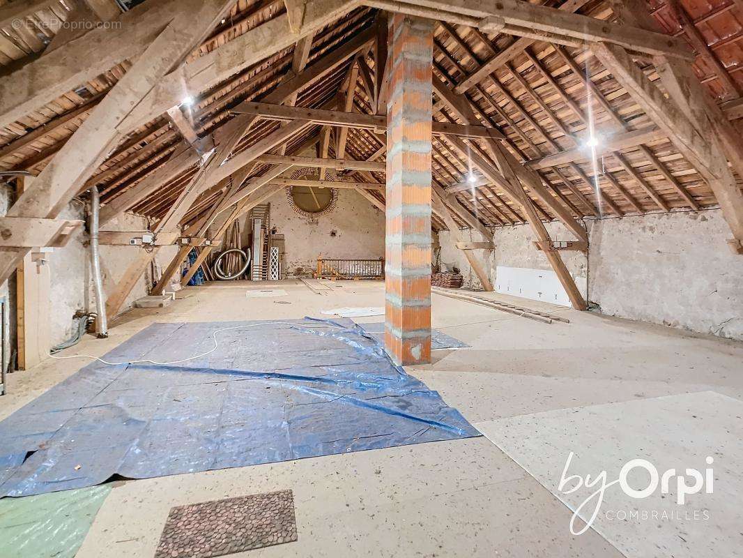 Maison à NERIS-LES-BAINS