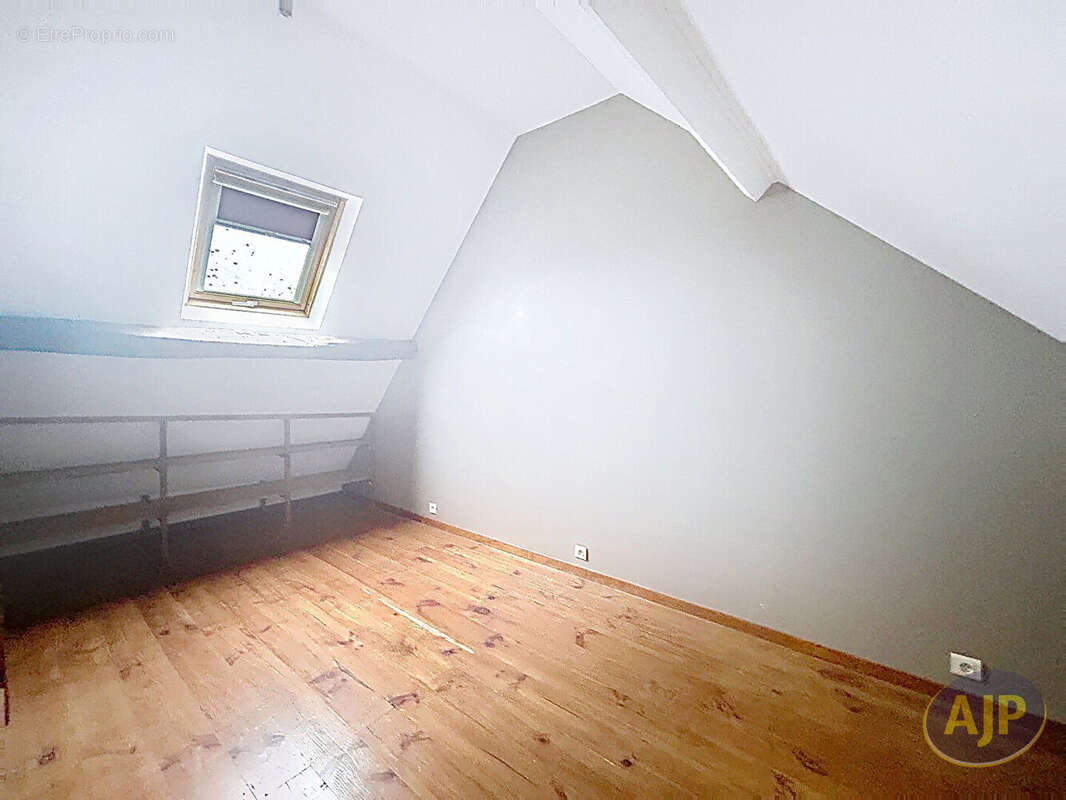 Maison à SAINT-AUBIN-DES-CHATEAUX