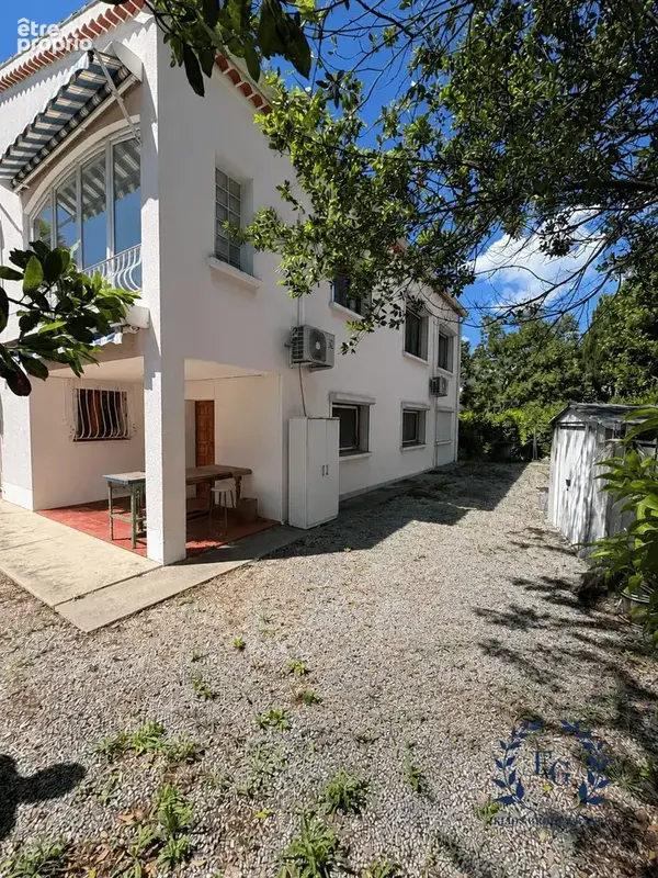 Maison 7 pièces 175 m² à vendre à Hyeres (83400) - photo 2