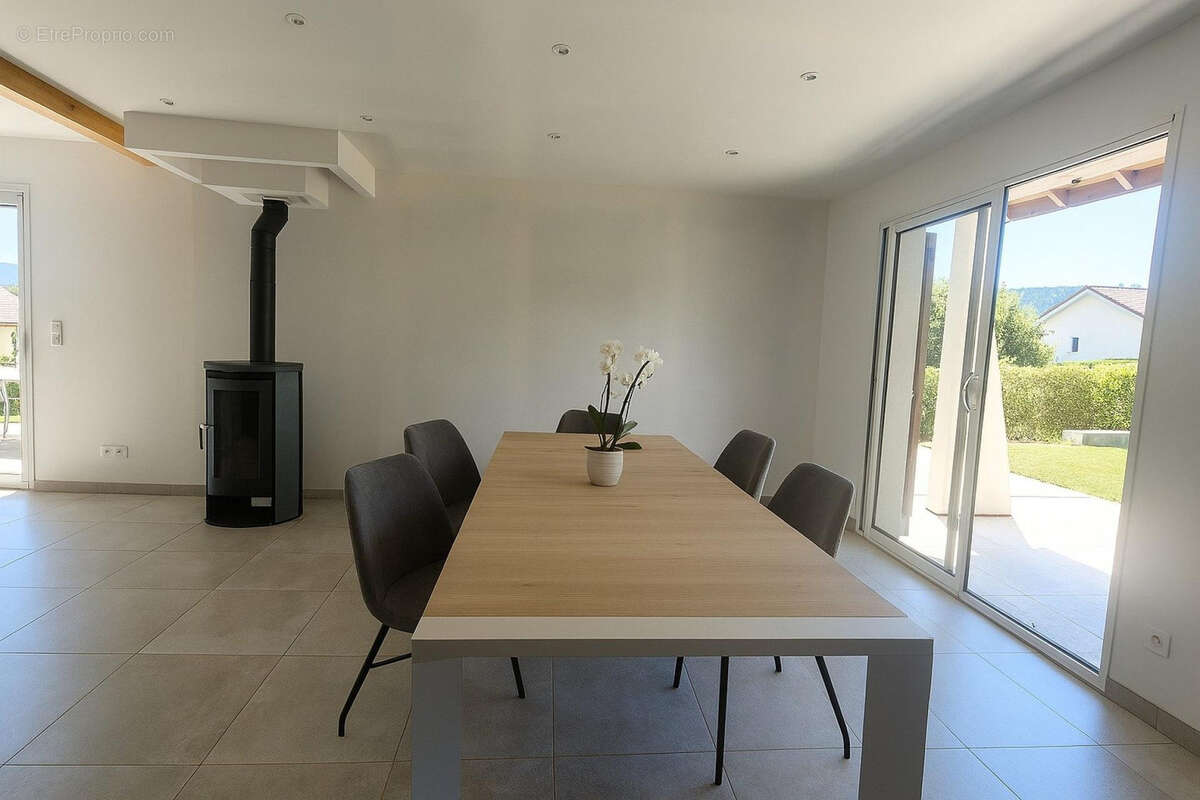 Maison à SAINT-GEOIRE-EN-VALDAINE