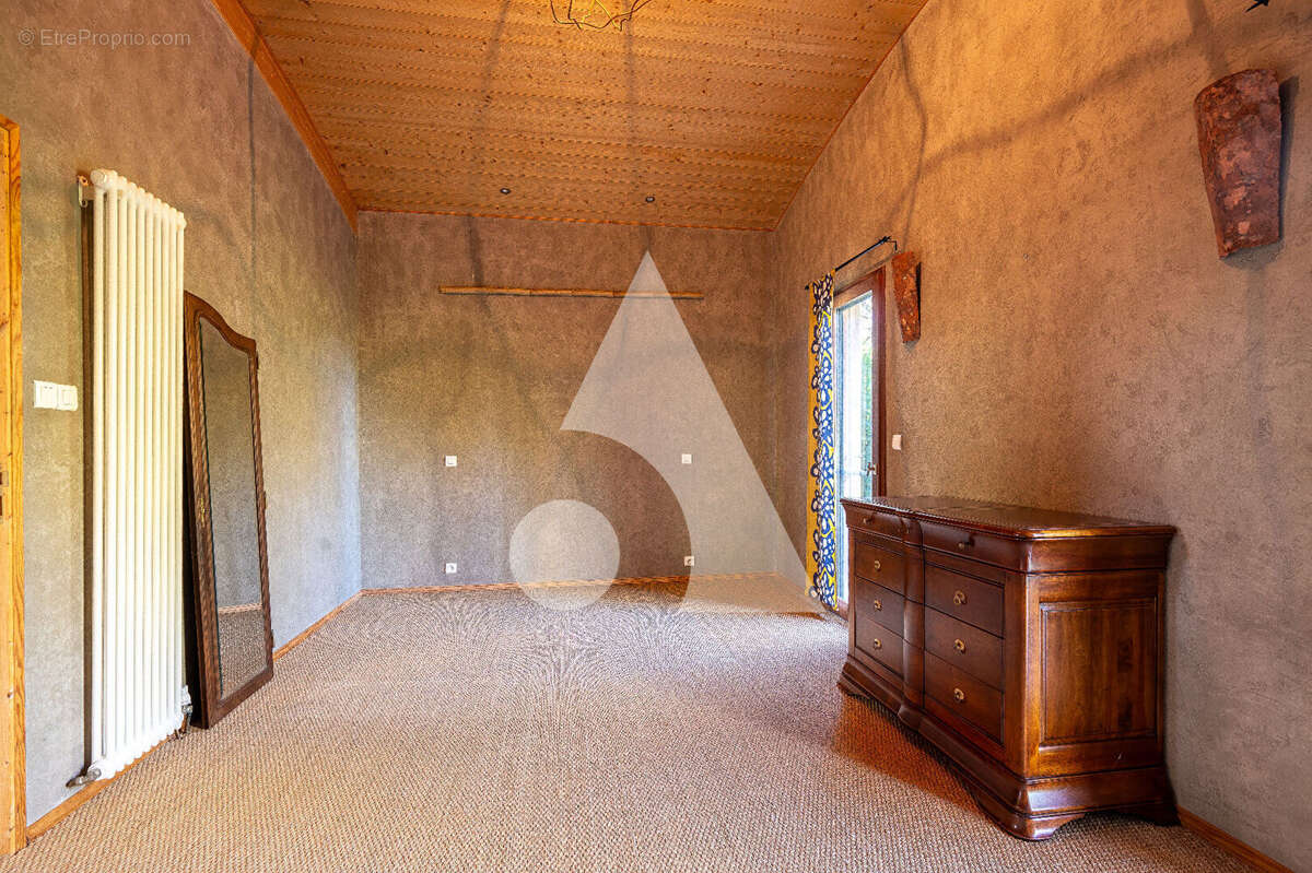 Maison à ANGLARS-SAINT-FELIX