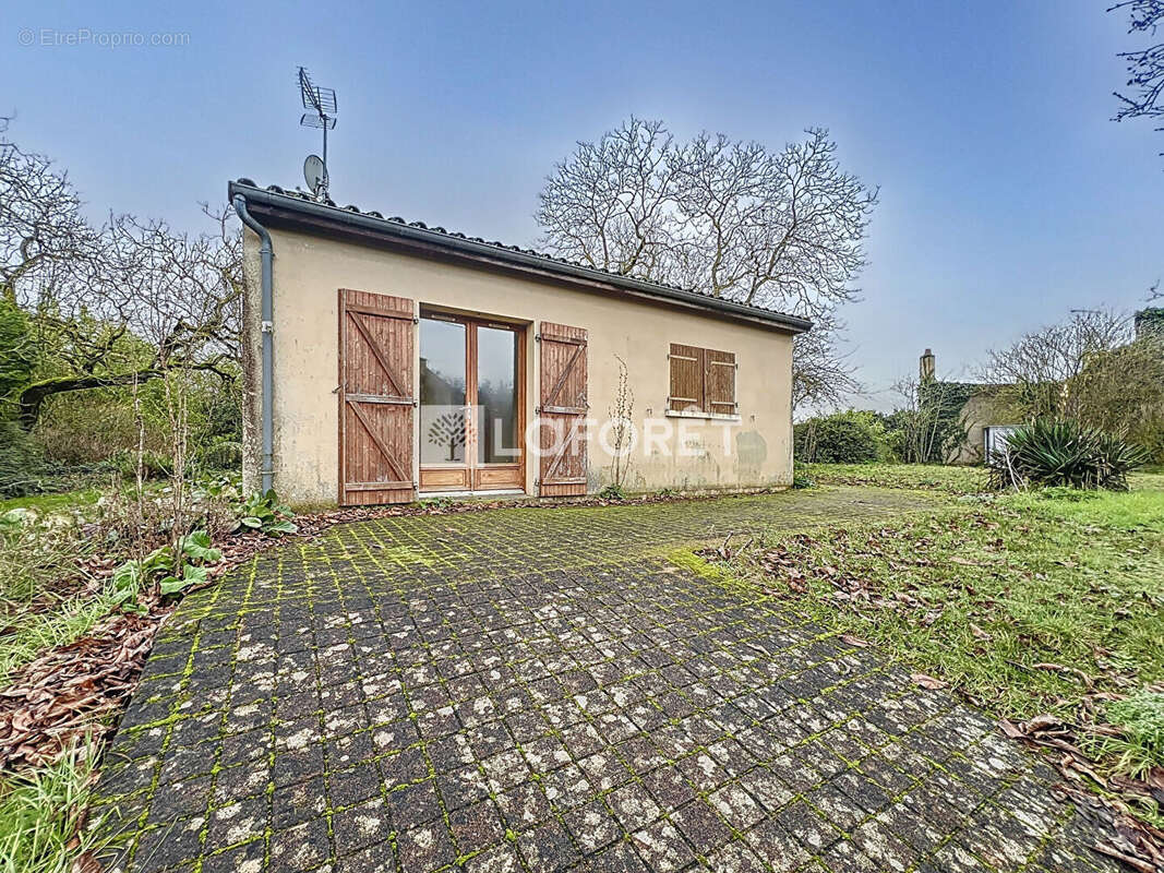 Maison à DOUE-LA-FONTAINE