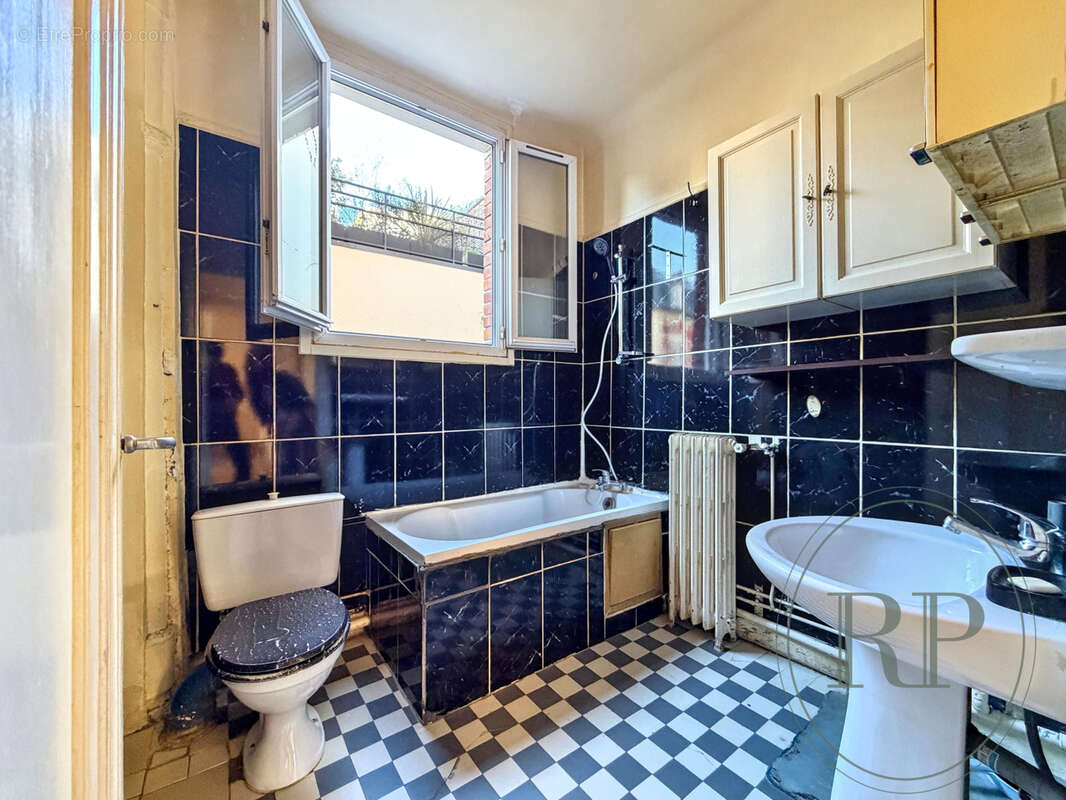 Appartement à LEVALLOIS-PERRET