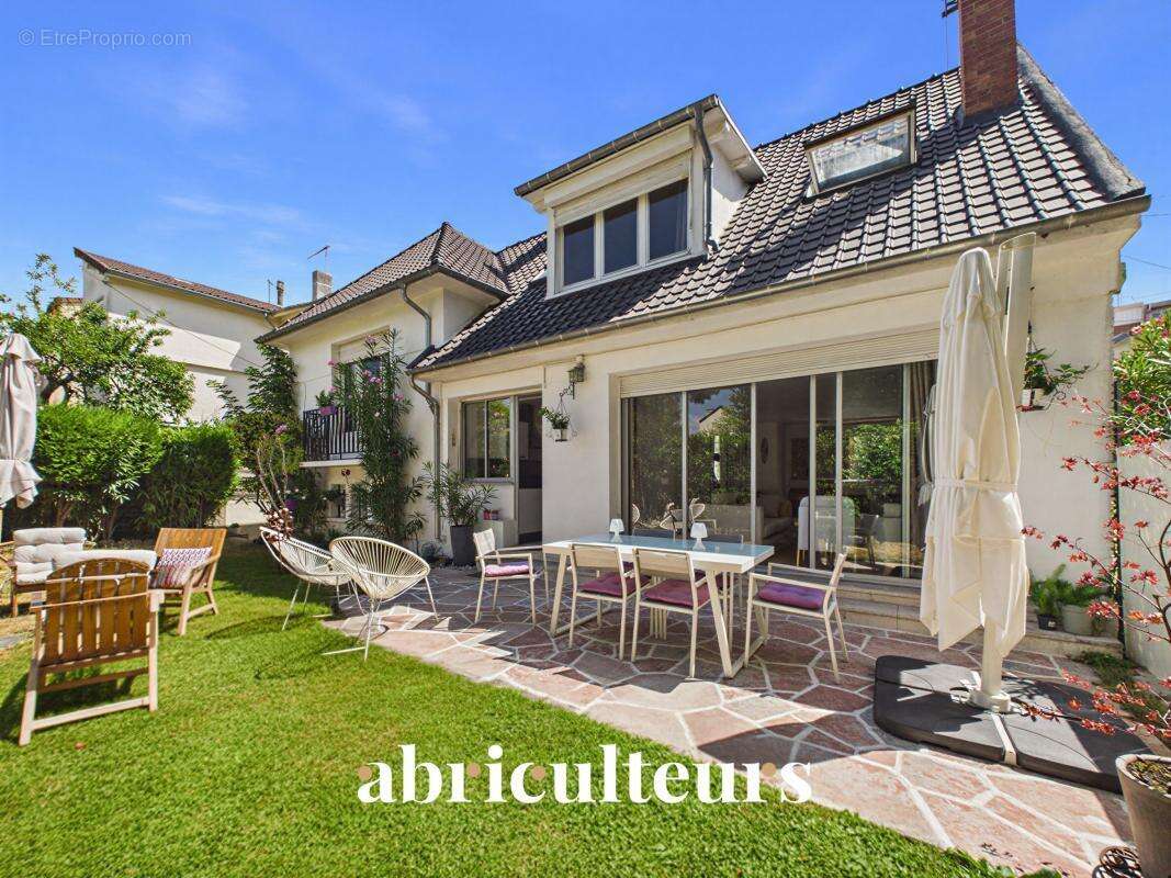 Maison familiale de 7 pièces avec jardin, garage, sous-sol  et grenier aménageable – Châtillon - photo 4