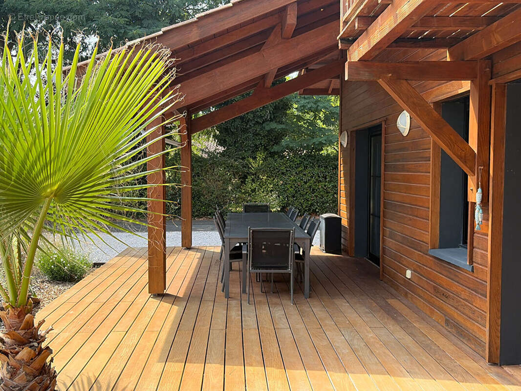 Maison T5 136 m² avec piscine et garage - photo 17