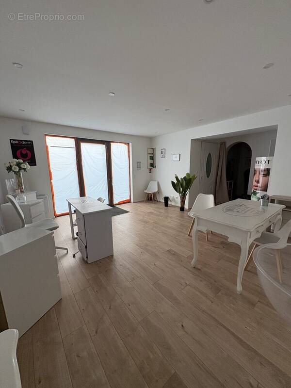 Appartement à CHALAMONT