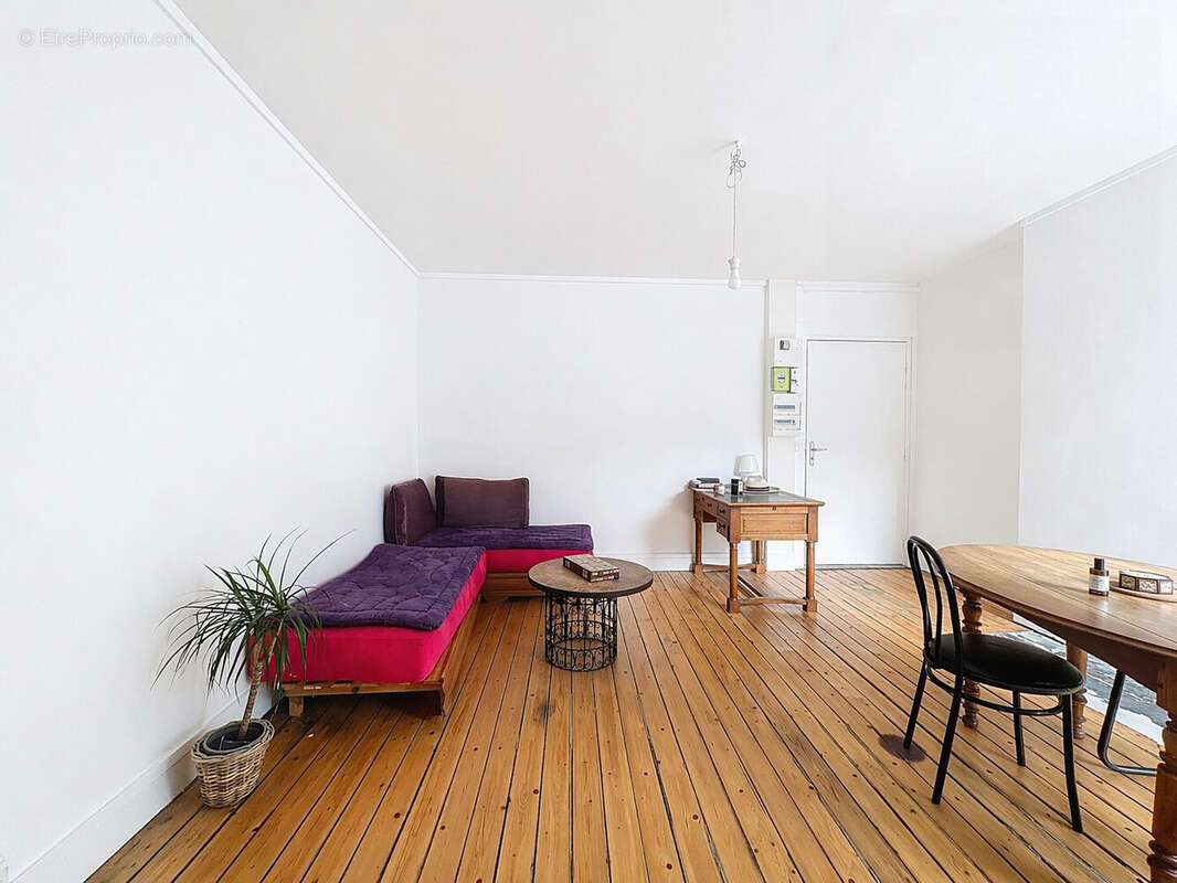 Appartement à PARIS-3E