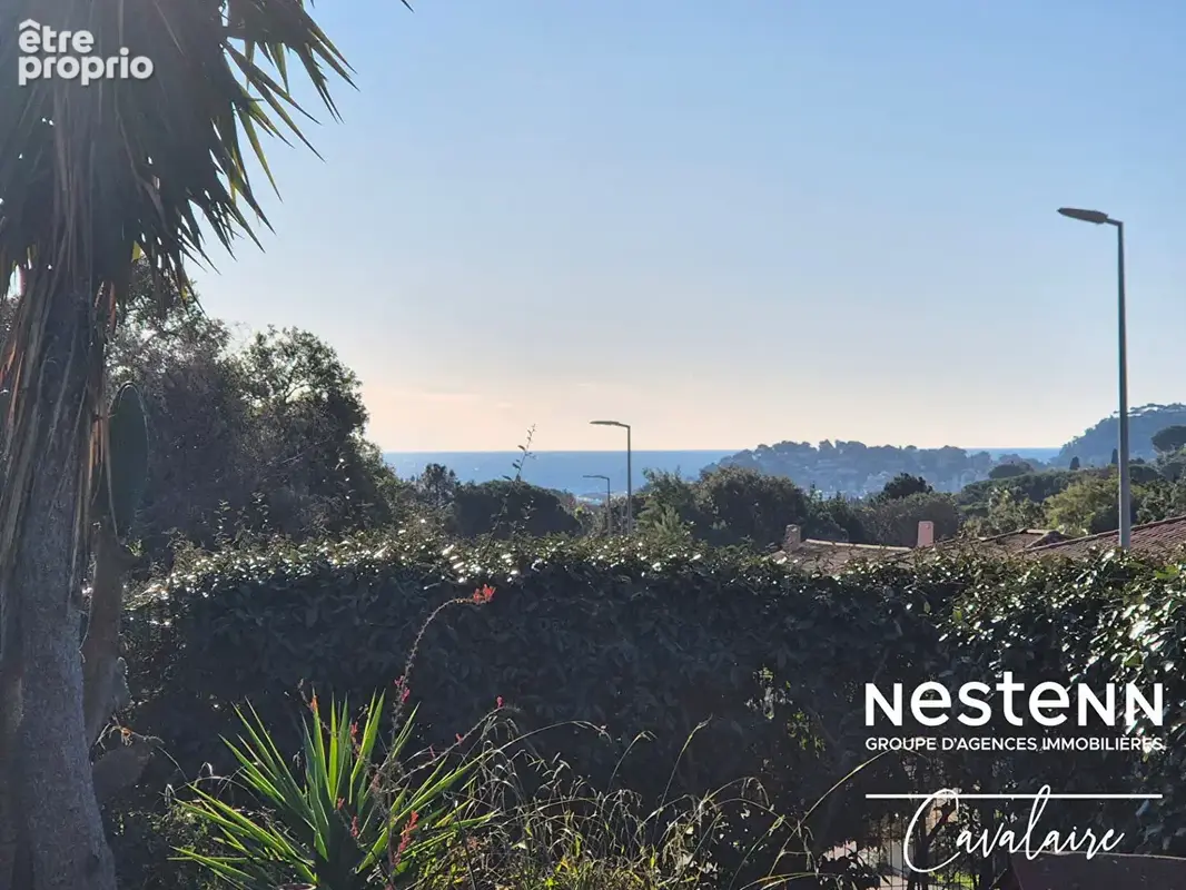 Maison d'environ 120 m² de plain-pied avec vue mer sur un terrain piscinable dans un quartier prisé de Cavalaire - photo 23